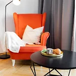 Piotrapartments - Central Warsaw - Walk Everywhere In Central Warsaw Apartment Warschau