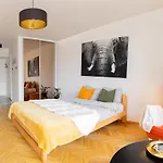 Piotrapartments - Central Warsaw - Walk Everywhere In Central Warsaw *