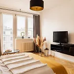 Piotrapartments - Central Warsaw - Walk Everywhere In Central Warsaw Apartment