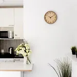 Apartment Piotrapartments - Central Warsaw - Walk Everywhere In Central Warsaw *