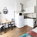 Apartment Piotrapartments - Central Warsaw - Walk Everywhere In Central Warsaw Warschau