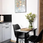 Apartment Piotrapartments - Central Warsaw - Walk Everywhere In Central Warsaw *