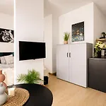 Piotrapartments - - Walk Everywhere In Appartement *