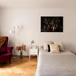 Appartement Piotrapartments - - Walk Everywhere In Warschau