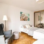 Piotrapartments - - Walk Everywhere In Warschau