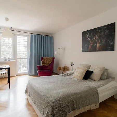 Piotrapartments - Big Life In