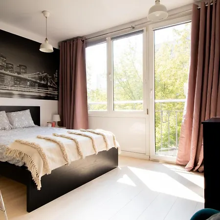 Piotrapartments - Big Life In