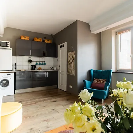 Piotrapartments - Big Life In