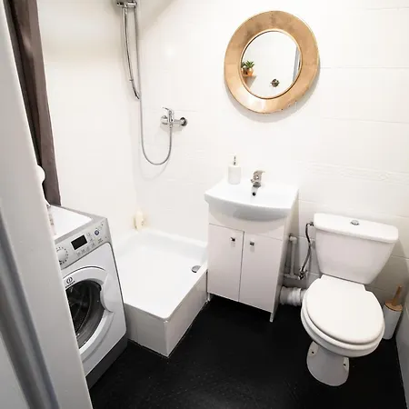 Piotrapartments - Big Life In Varsovia