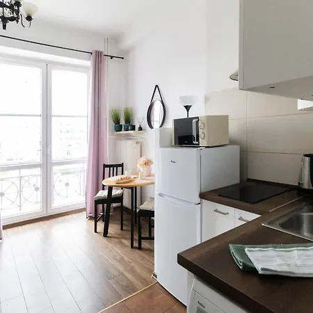 Piotrapartments - Big Life In *