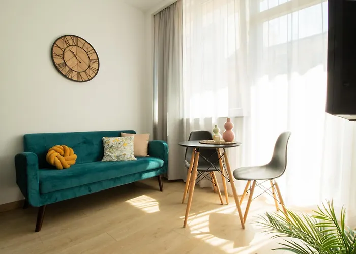 Piotrapartments - Big Life In