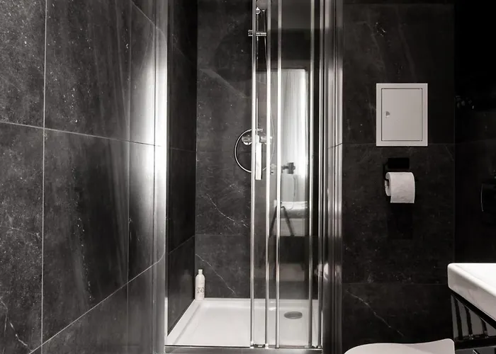 Piotrapartments - Big Life In *