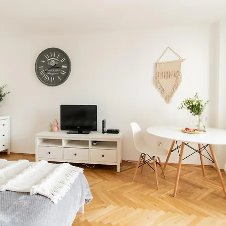 Appartement Piotrapartments - Big Life In *