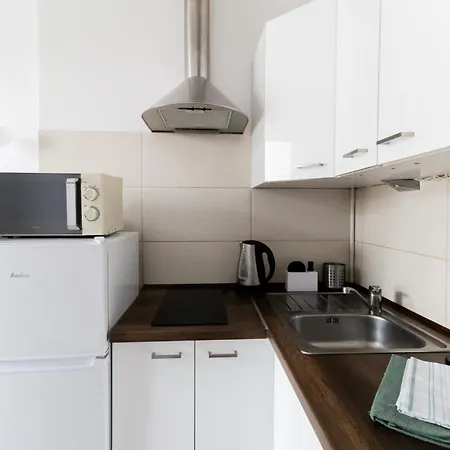 Piotrapartments - Big Life In *